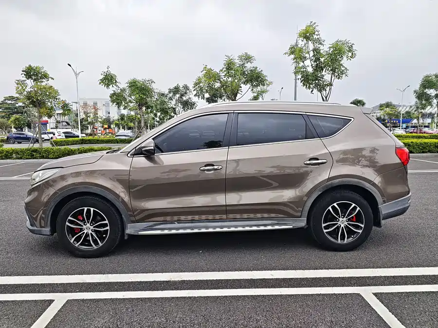 Dongfeng Fengguang 580