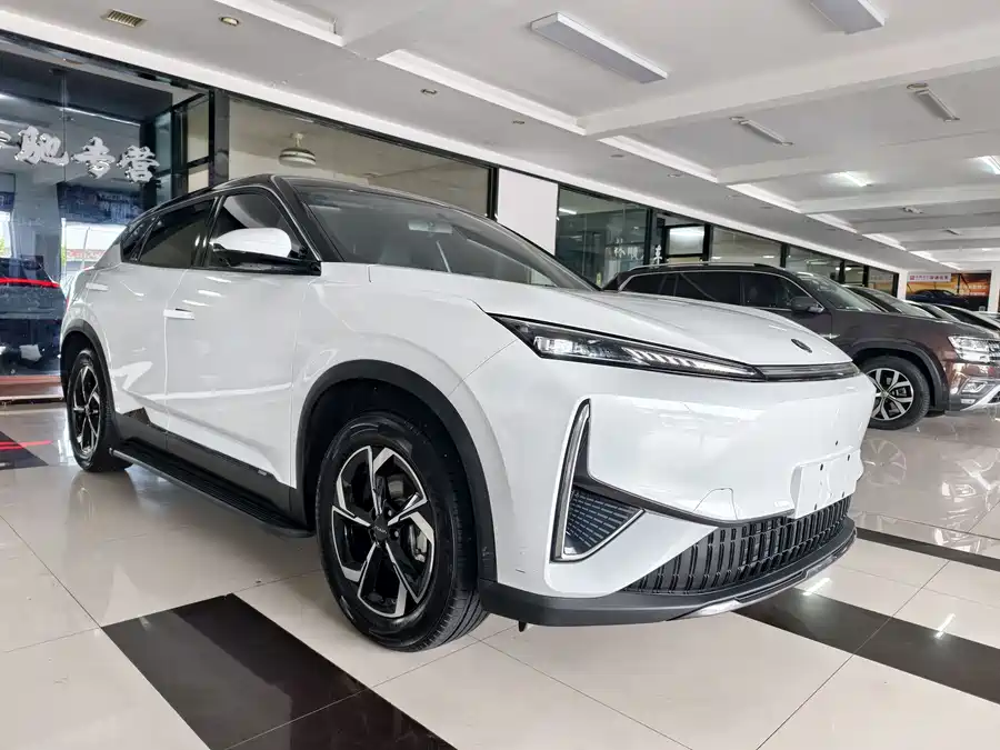 Dongfeng L7