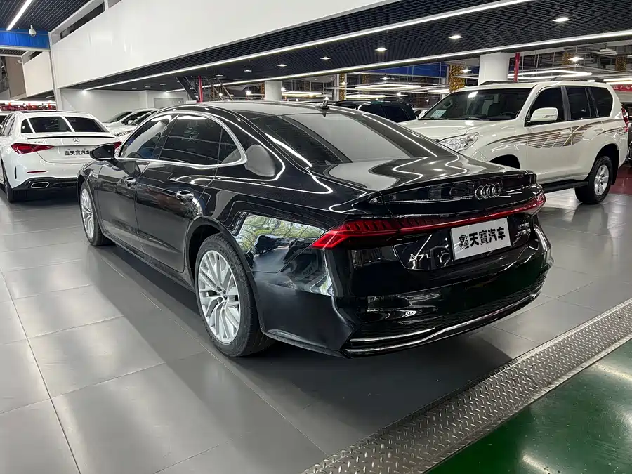 Audi A7L