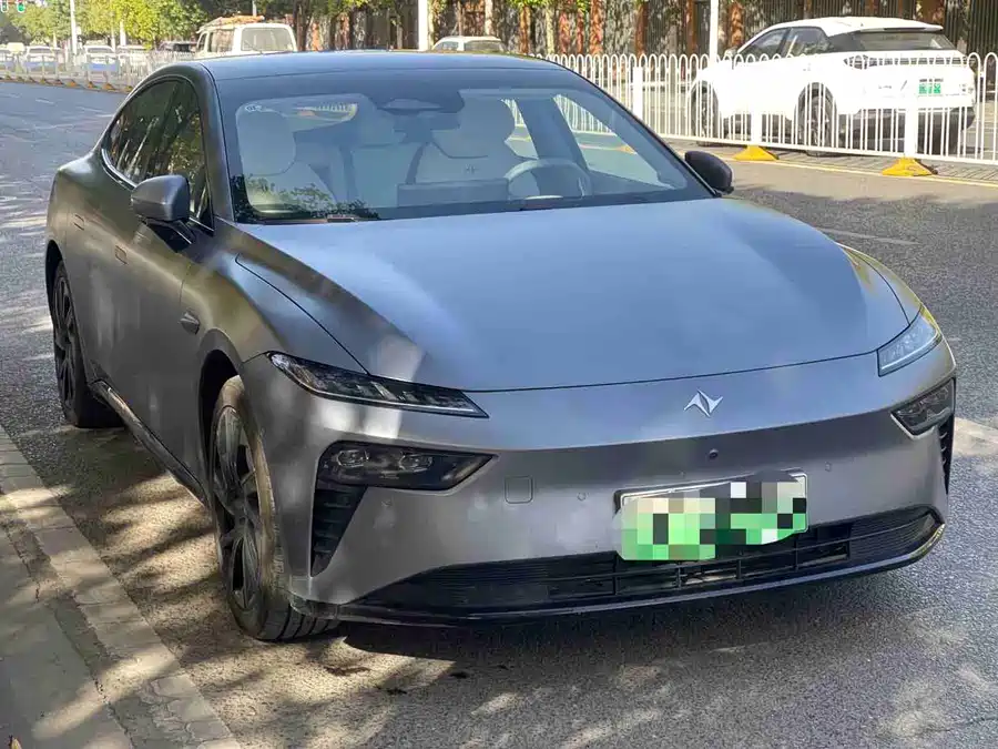 Dongfeng eπ007