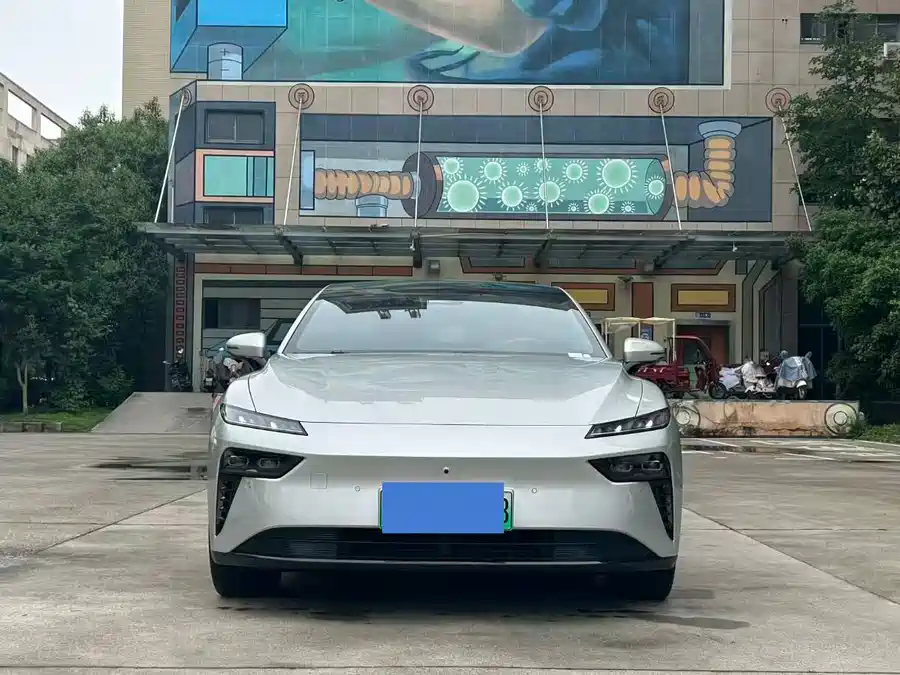 Dongfeng eπ007