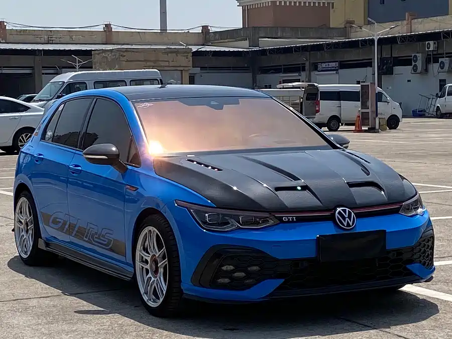 Volkswagen Golf GTI
