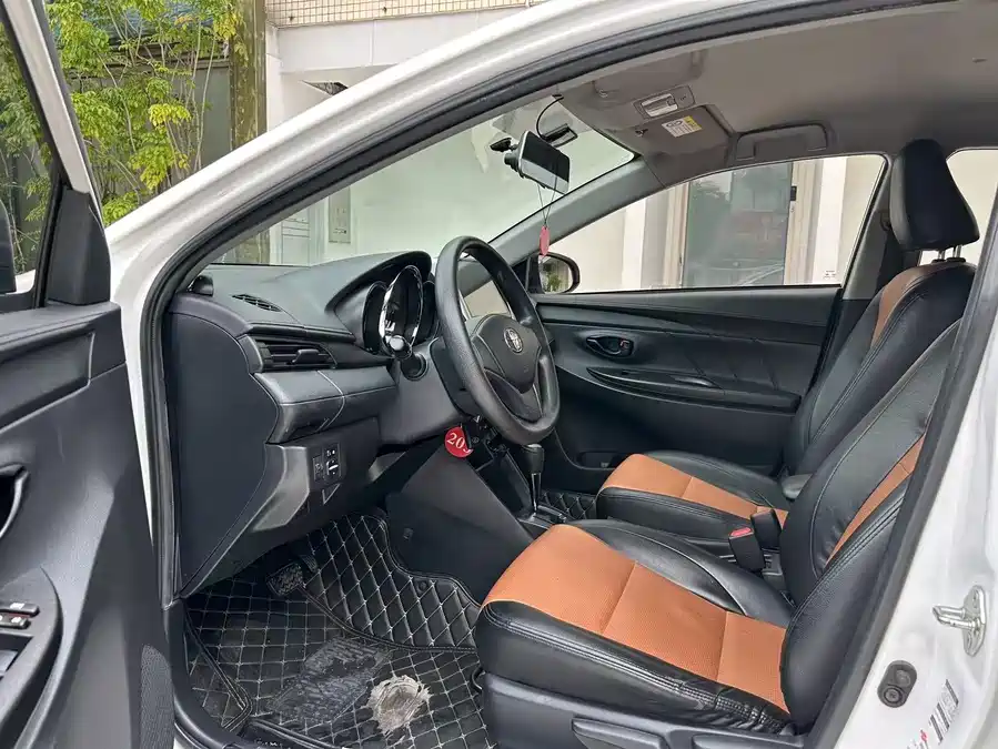 Toyota YARiS L Enjoy