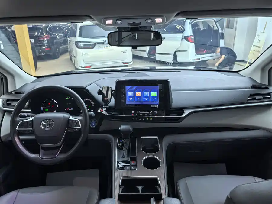 Toyota Granvia