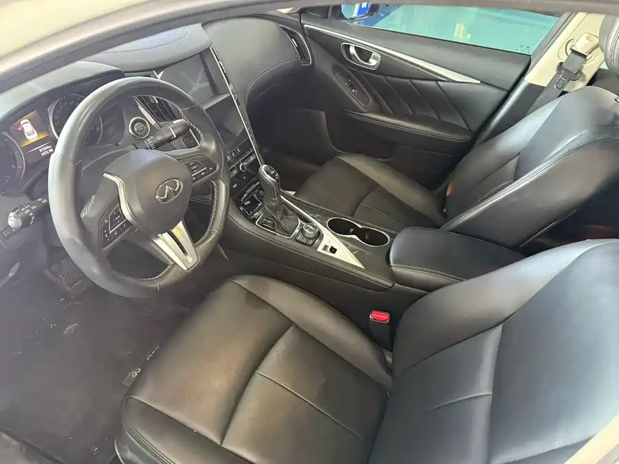 Infiniti Q50L