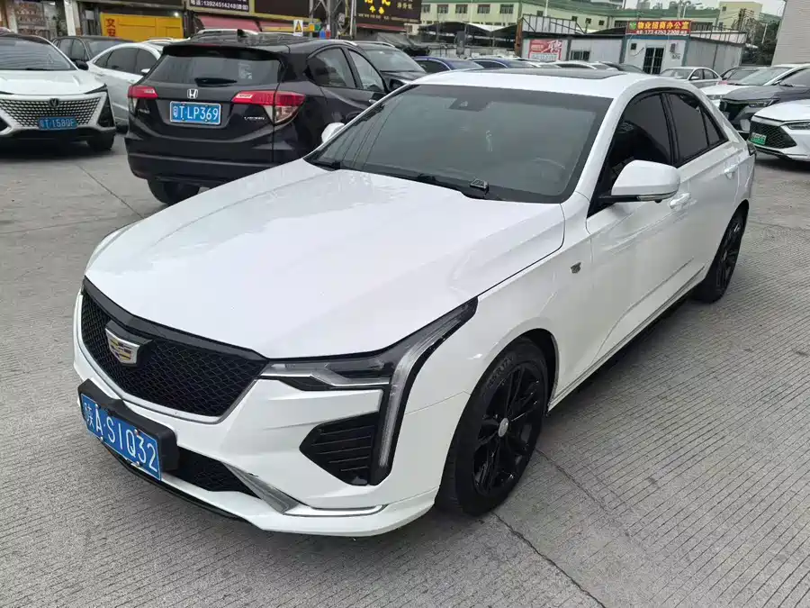 Cadillac CT4