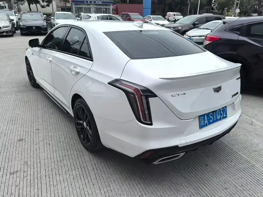 Cadillac CT4