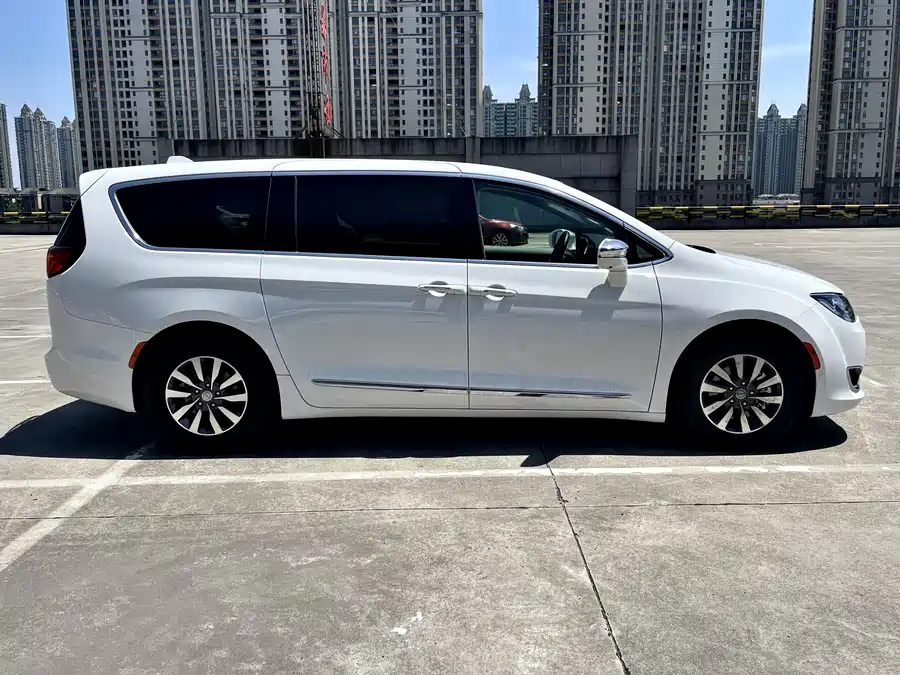 Chrysler Grand Voyager PHEV