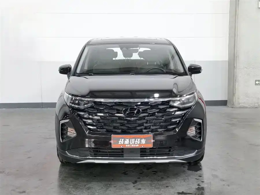 Hyundai Custo