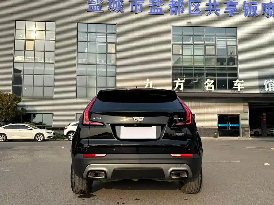 Cadillac XT4