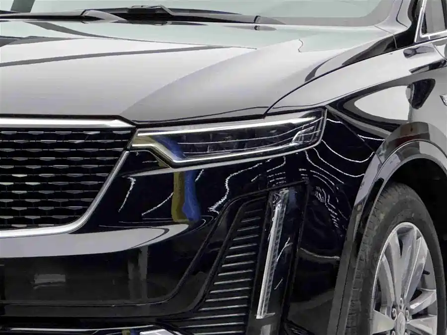 Cadillac XT6