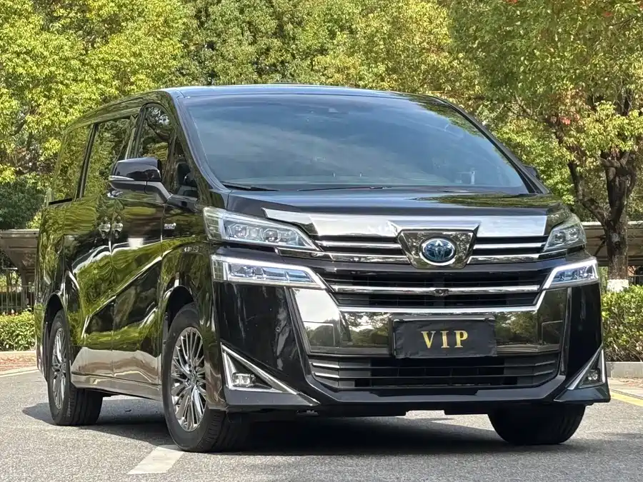 Toyota Crown Vellfire