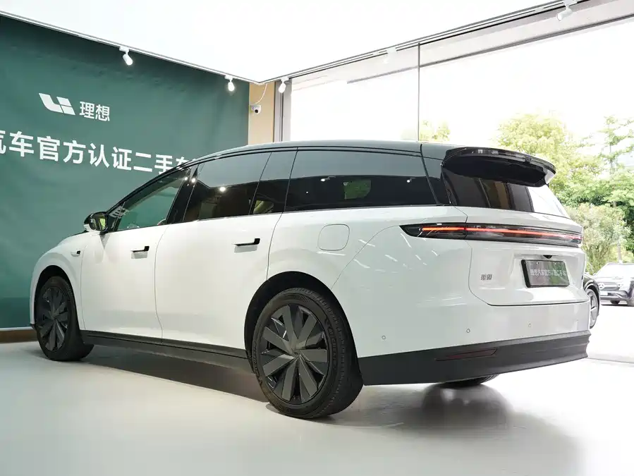 Li Ideal i8