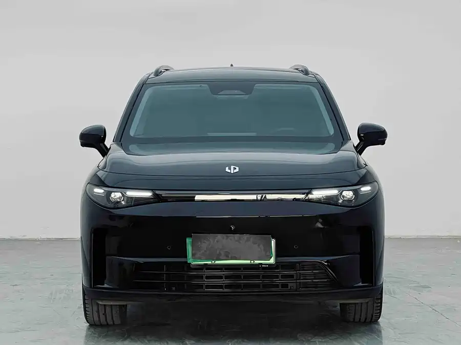 Leapmotor C16