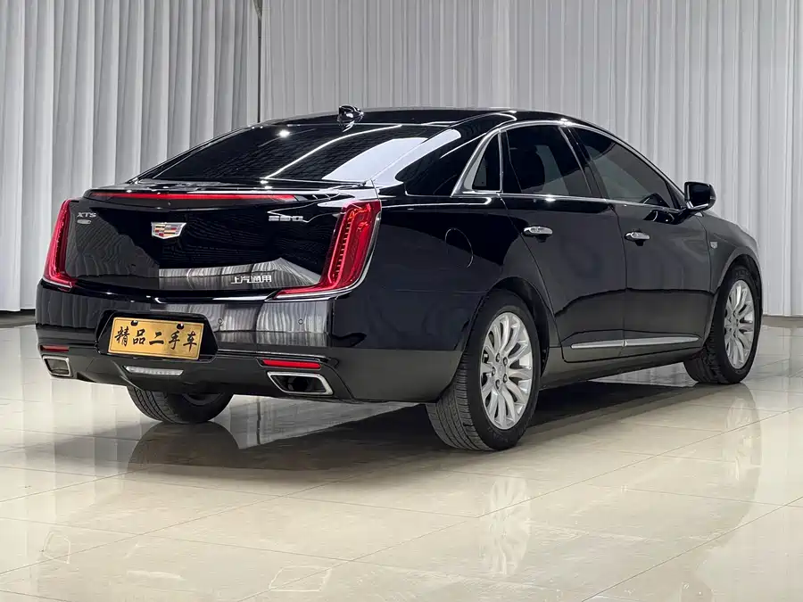 Cadillac XTS