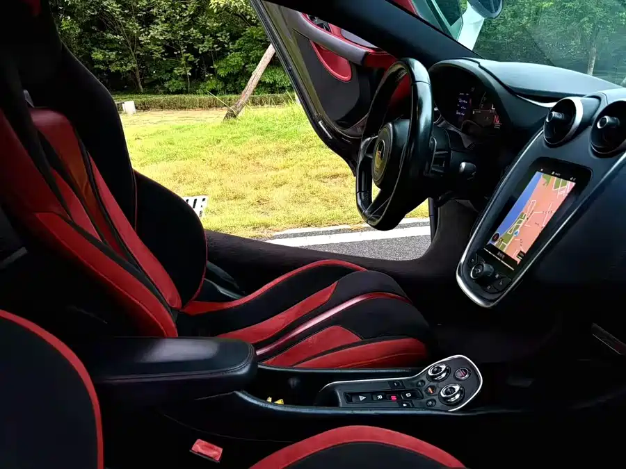 McLaren 570