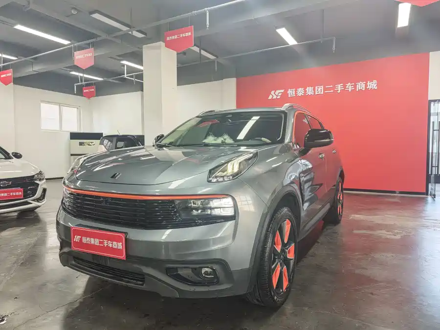 Lynk & Co 01