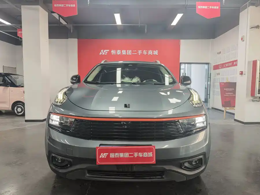 Lynk & Co 01