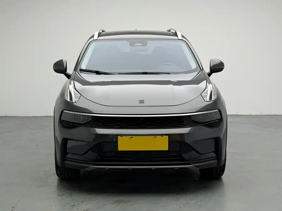 Lynk & Co 01