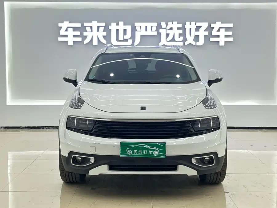 Lynk & Co 01