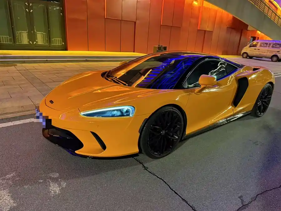 McLaren GT