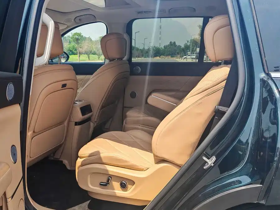 Chery Fengyun T11