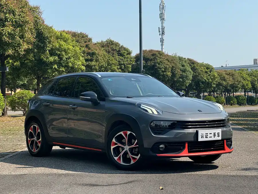 Lynk & Co 02