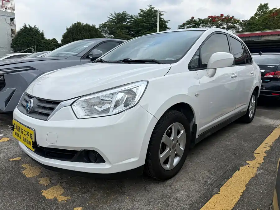 Venucia D50