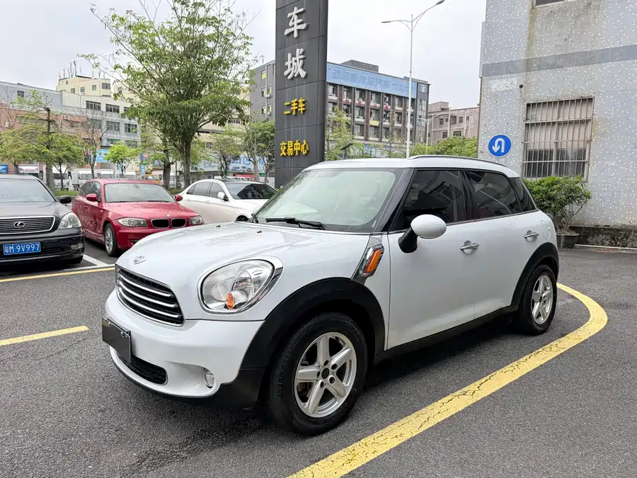 MINI COUNTRYMAN