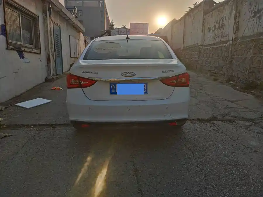 Chery Arrizo 5