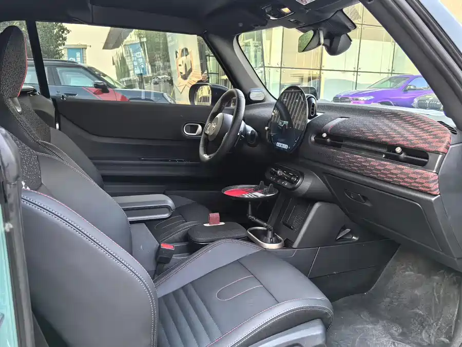 MINI JCW