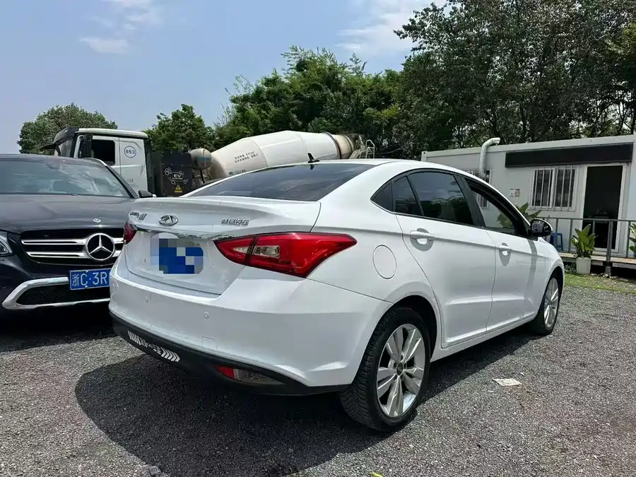 Chery Arrizo 5