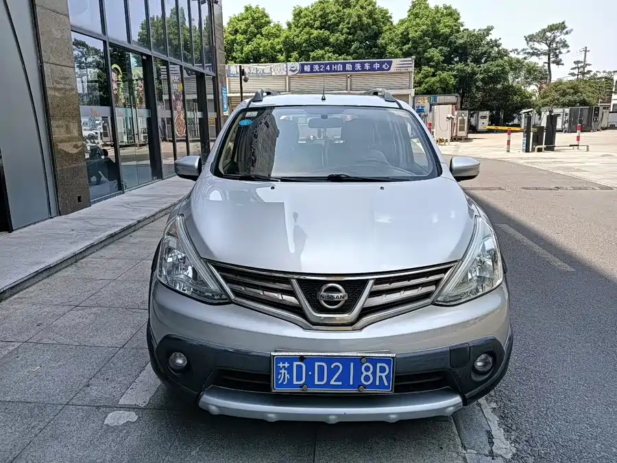 Nissan Livina