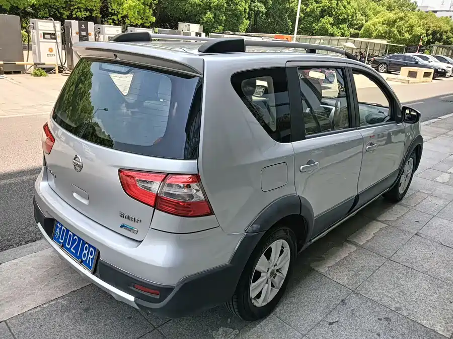 Nissan Livina
