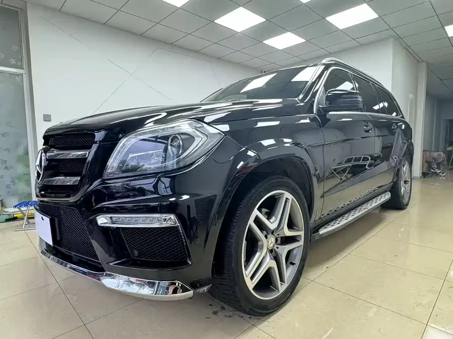 Mercedes Benz GL-Class