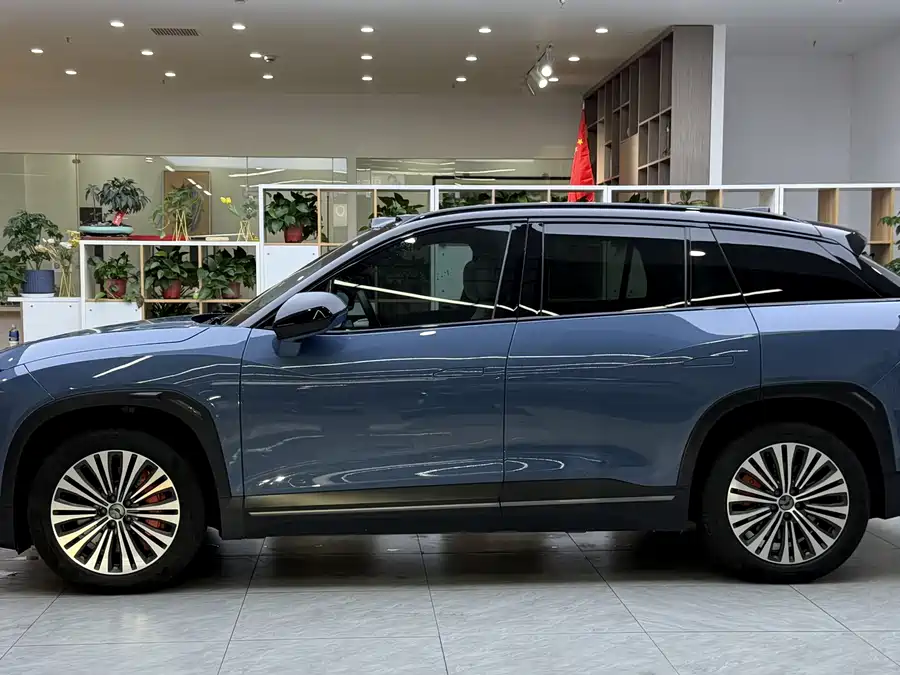 NIO ES7