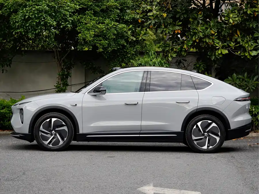 NIO EC6