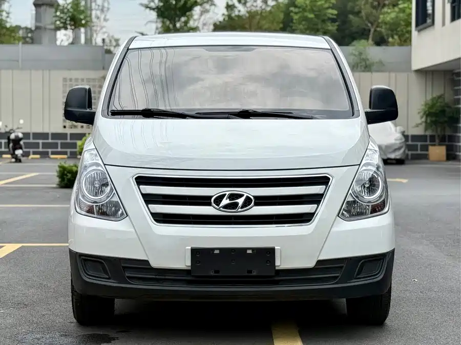 Hyundai H-1 Huiyi