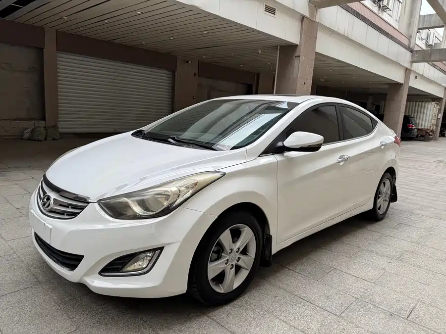 Hyundai Elantra