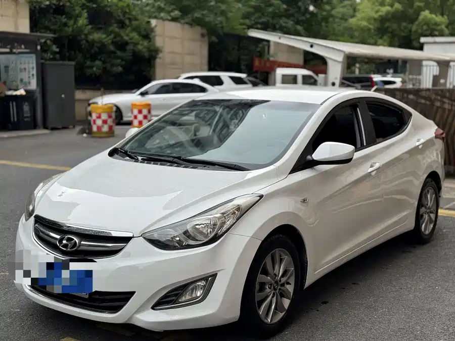 Hyundai Elantra