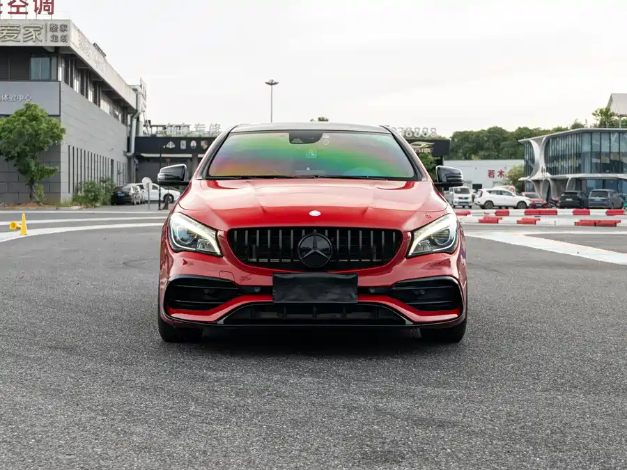 Mercedes Benz CLA AMG