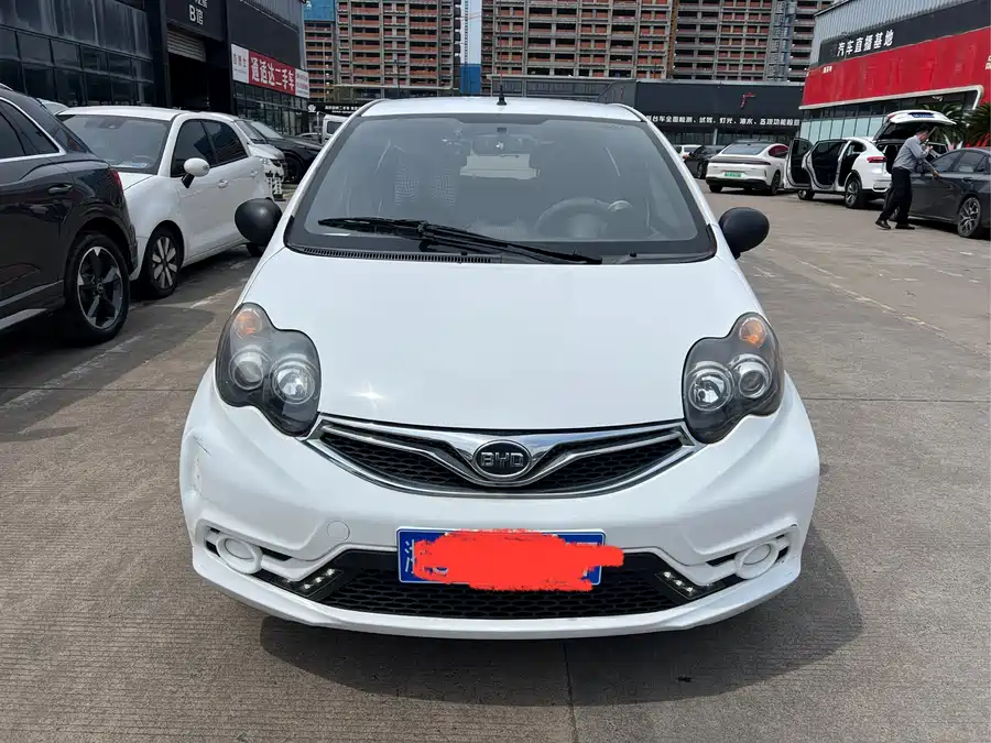 BYD F0