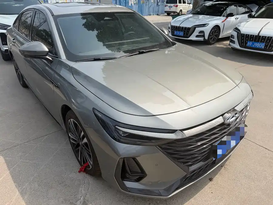 Chery Arrizo 8