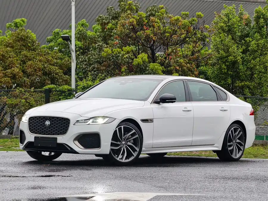 Jaguar XFL