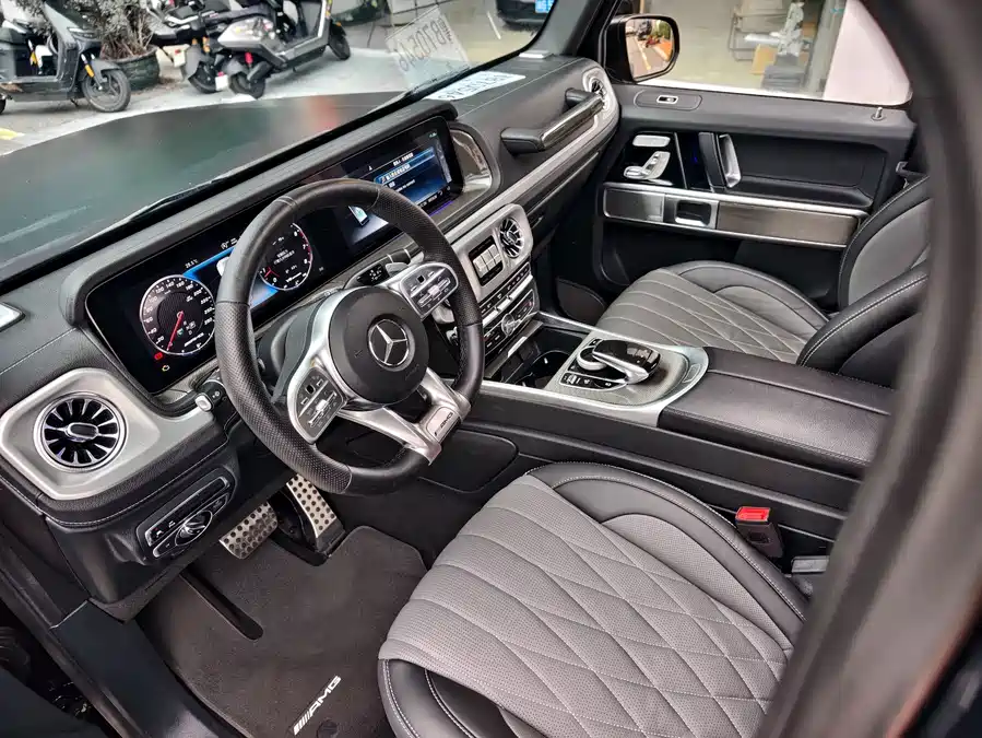 Mercedes Benz G-rated