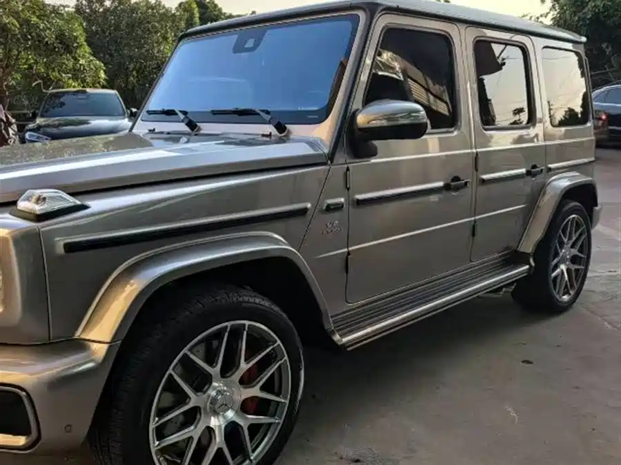 Mercedes Benz G-rated