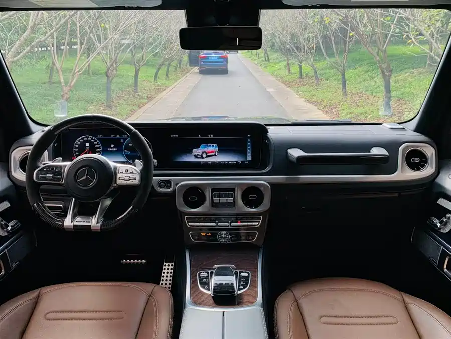 Mercedes Benz G-rated