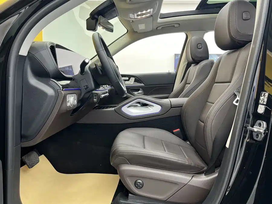 Mercedes Benz GLS