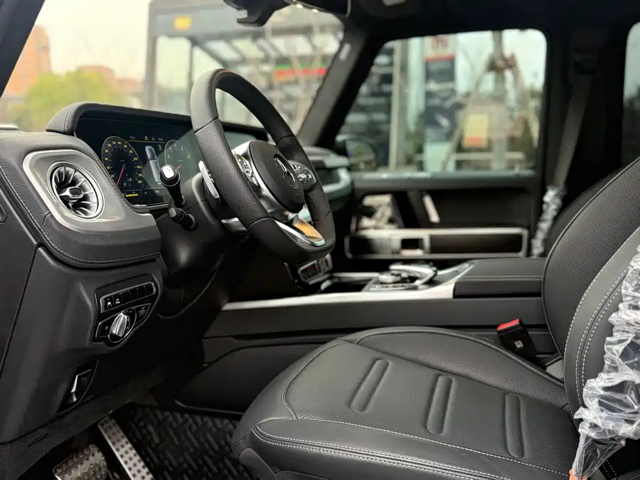 Mercedes Benz G-rated