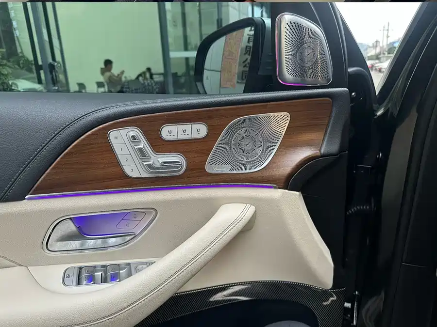 Mercedes Benz GLS